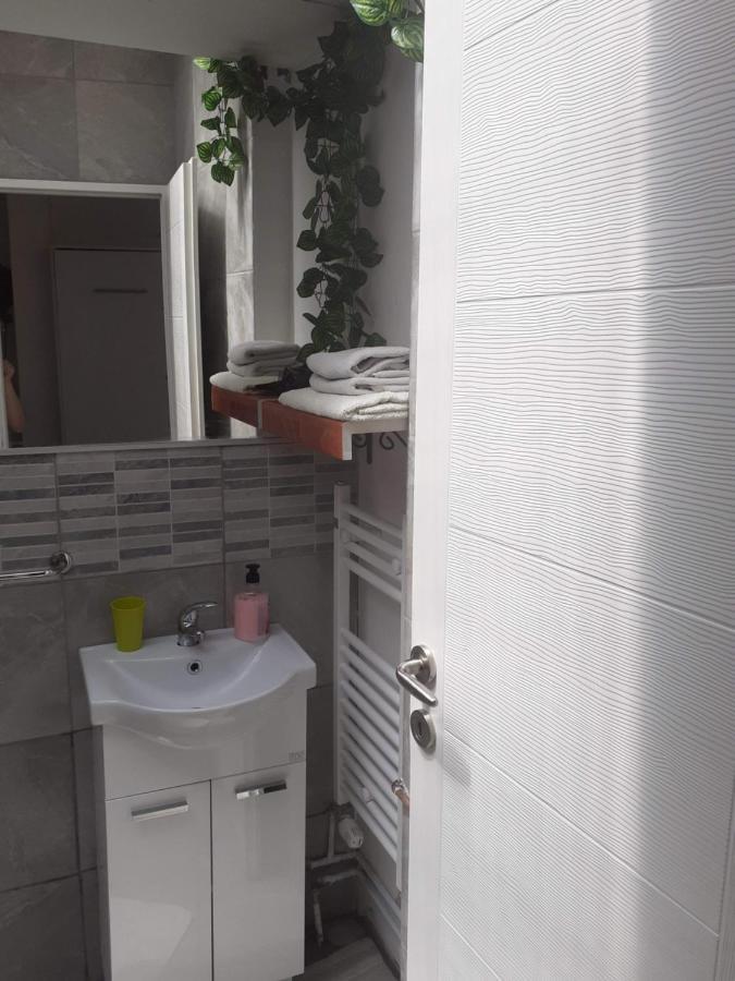 Apartmani Zaara SJJ Exterior foto